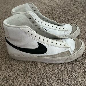 nike blazers size 5.5 kids